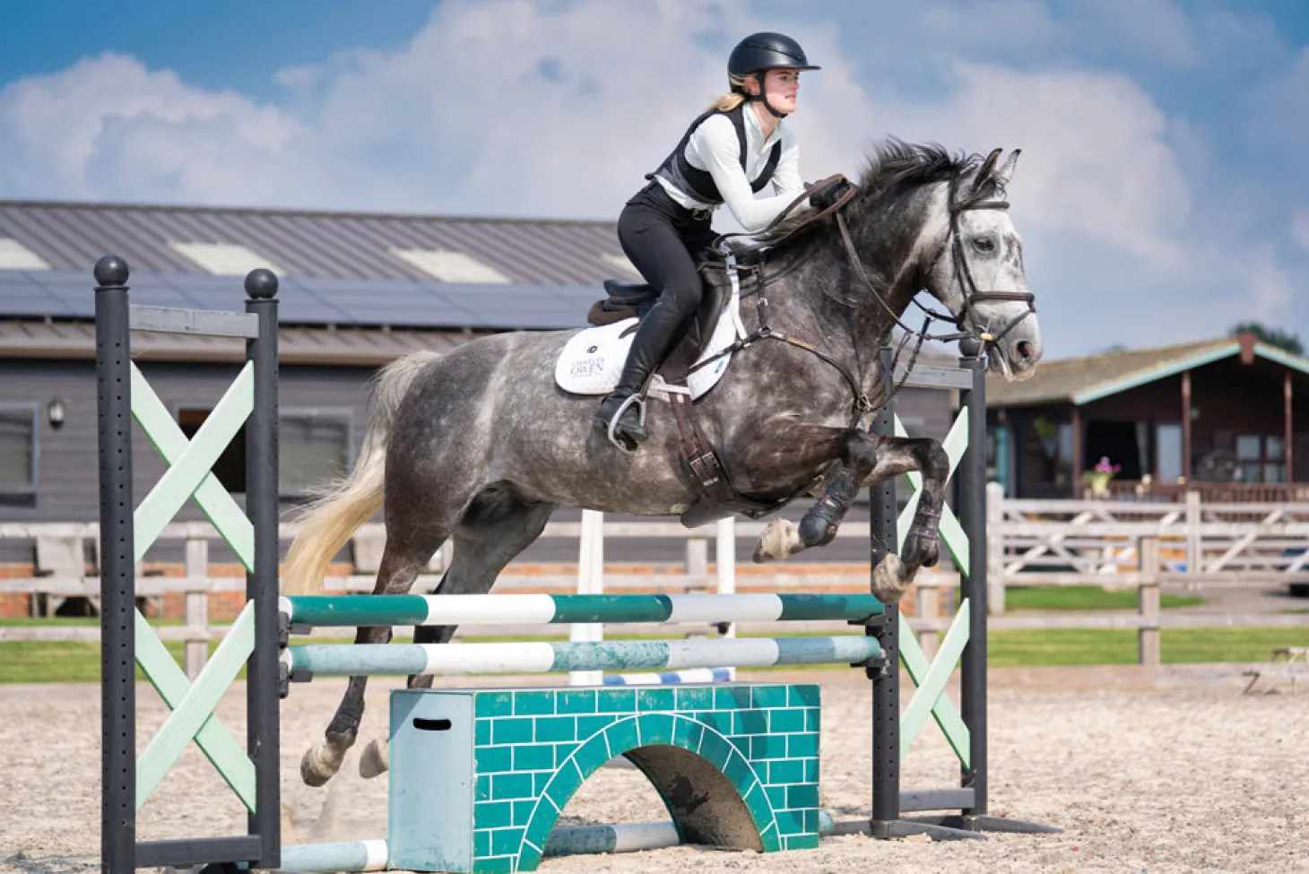 Charles Owen Adults’ Shadow Back Protector