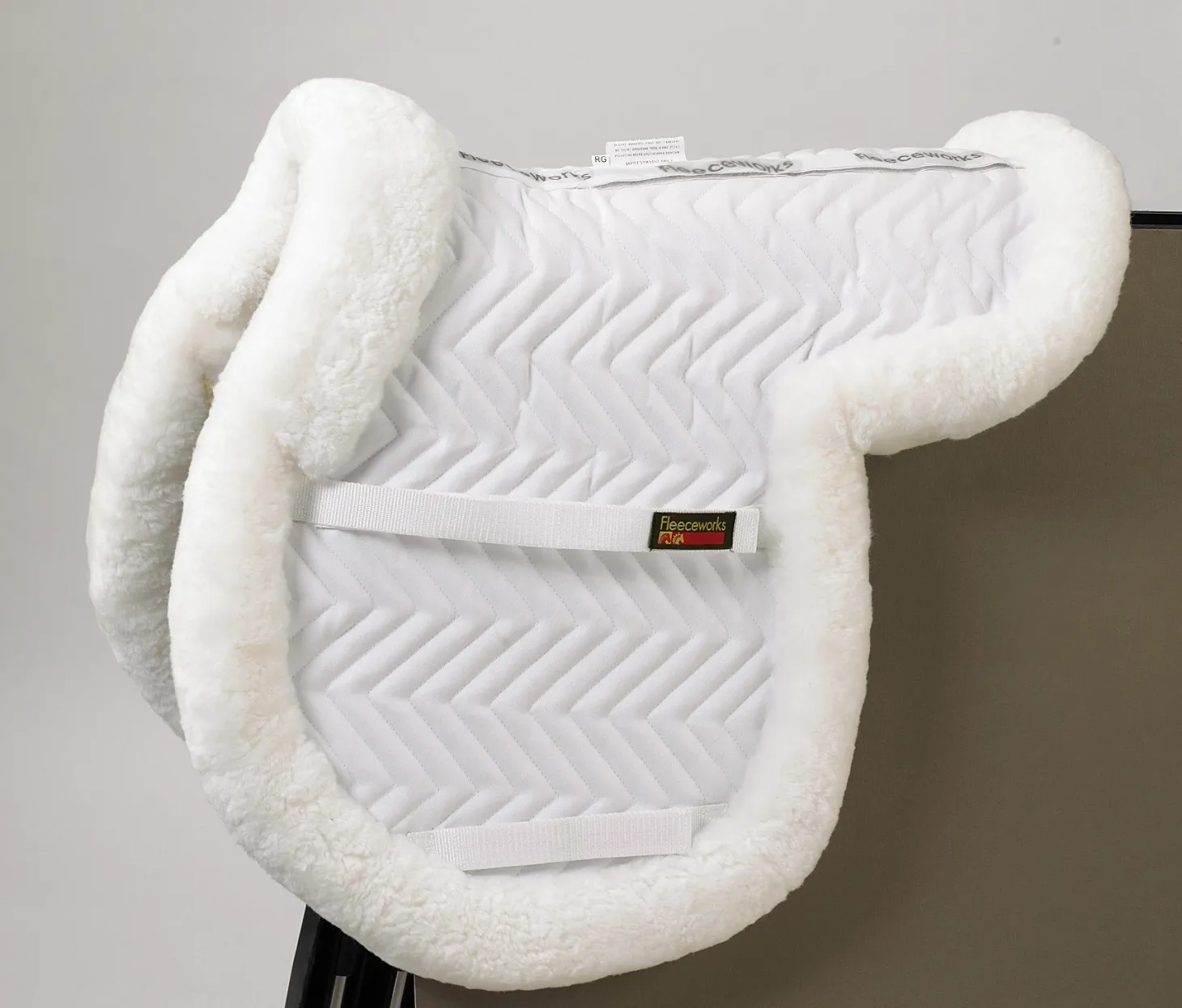 Fleeceworks™ Show Hunter Sheepskin Trim Pad with Perfect Balance Technology